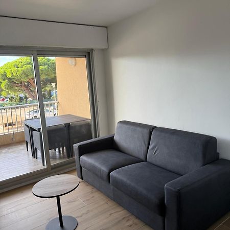 Super Studio Climatise Sur Le Port De Hyeres Apartman Kültér fotó