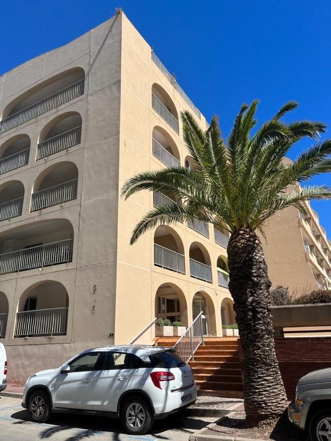 Super Studio Climatise Sur Le Port De Hyeres Apartman Kültér fotó