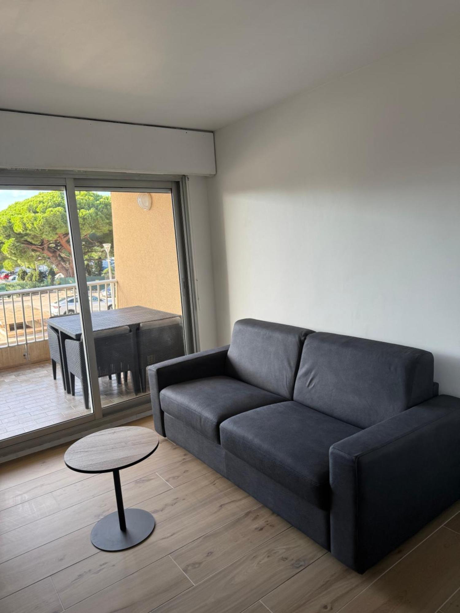 Super Studio Climatise Sur Le Port De Hyeres Apartman Kültér fotó